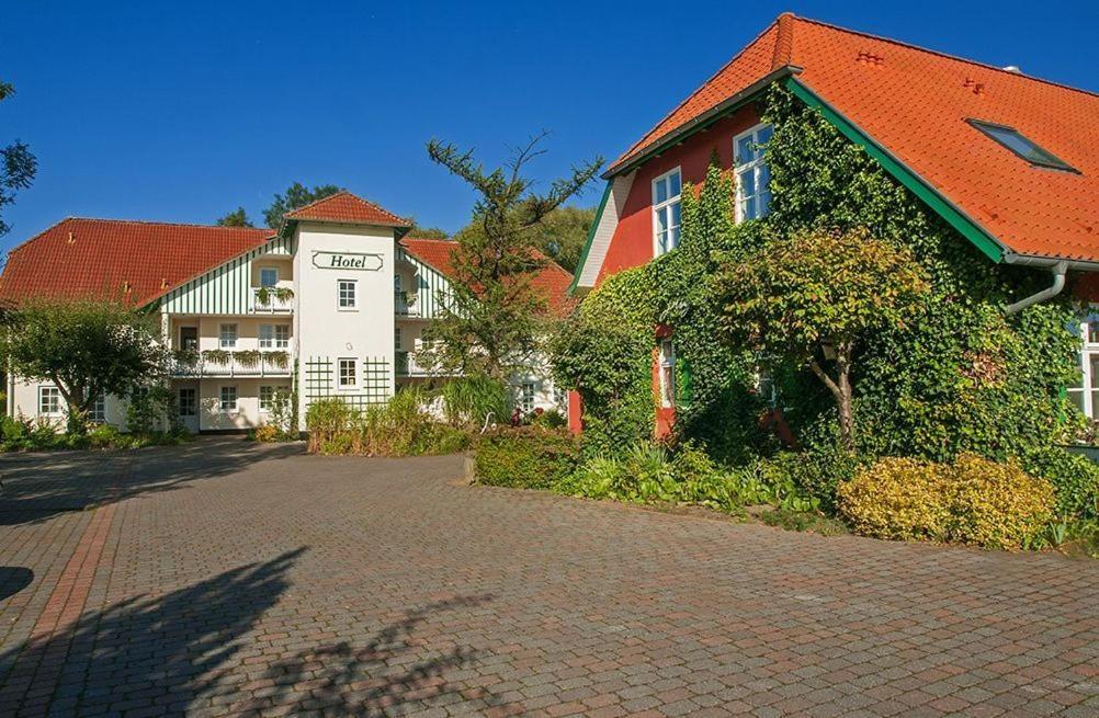 Landgasthof & Hotel Jagdhof Stralsund Luaran gambar