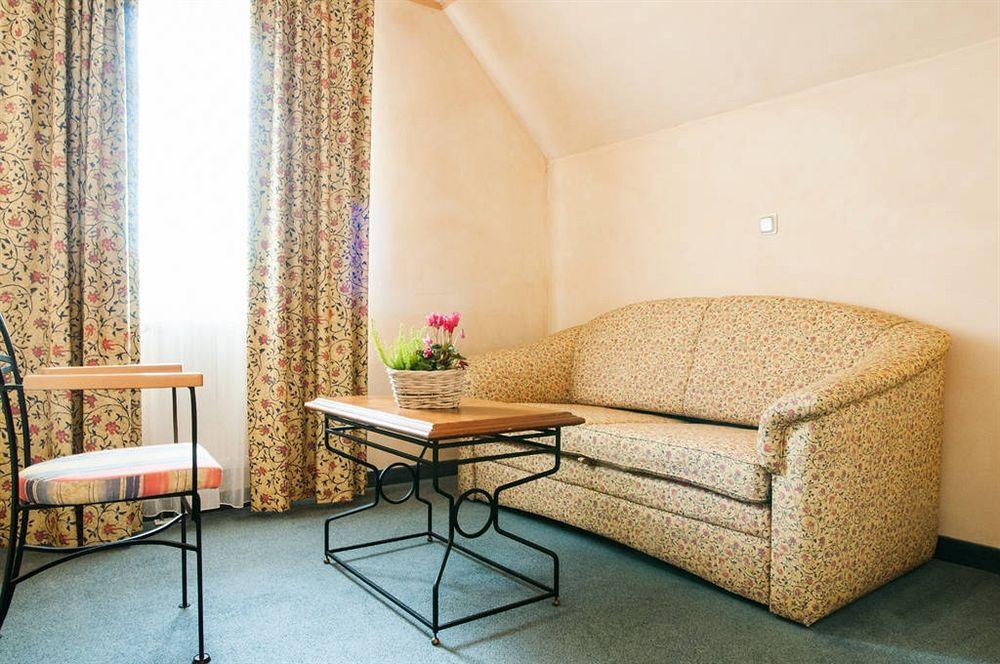 Landgasthof & Hotel Jagdhof Stralsund Luaran gambar