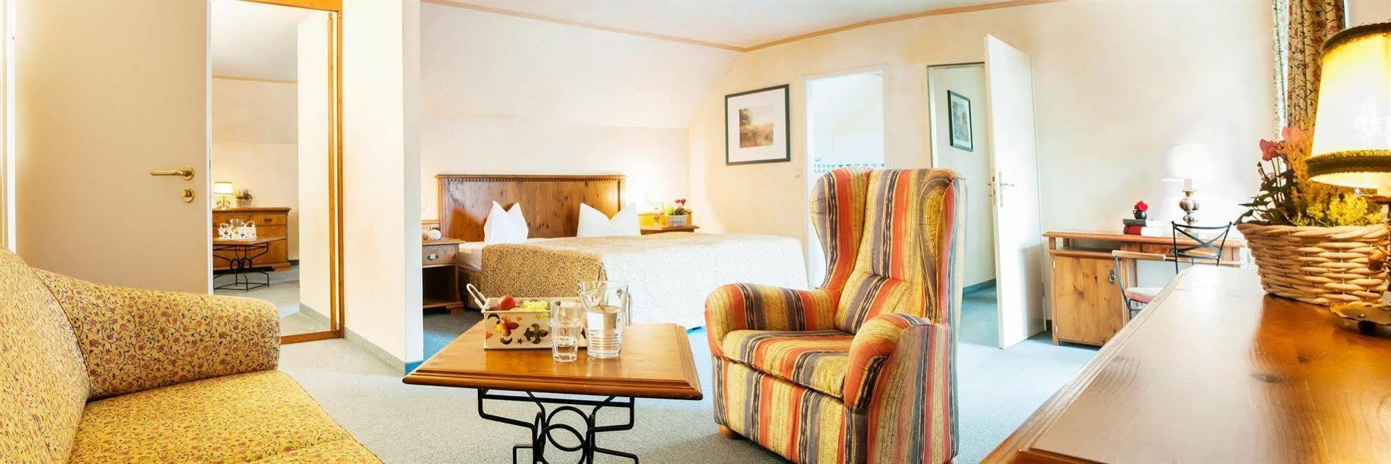 Landgasthof & Hotel Jagdhof Stralsund Luaran gambar