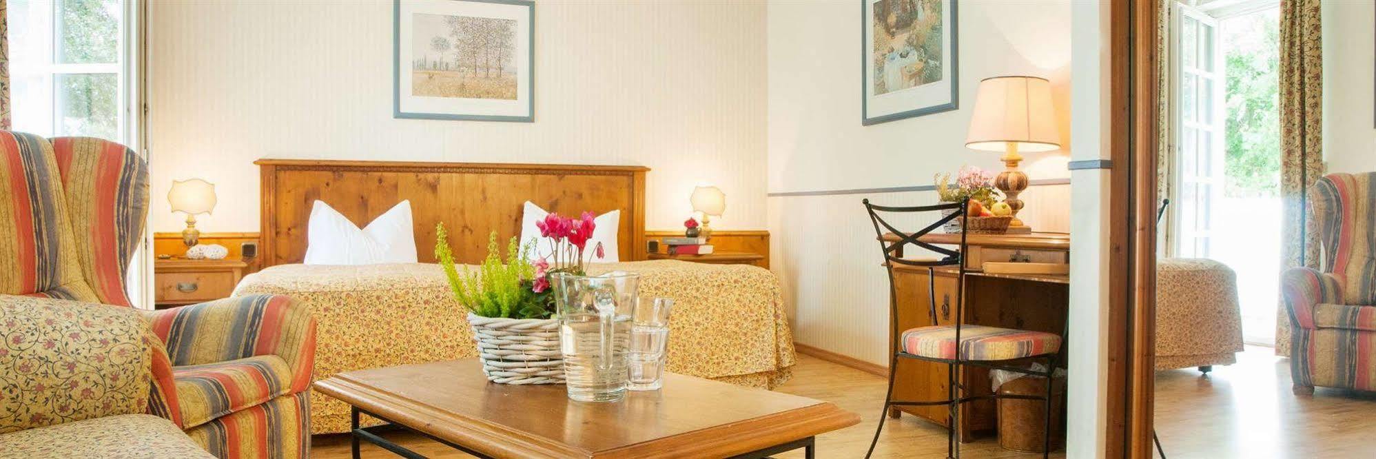 Landgasthof & Hotel Jagdhof Stralsund Luaran gambar
