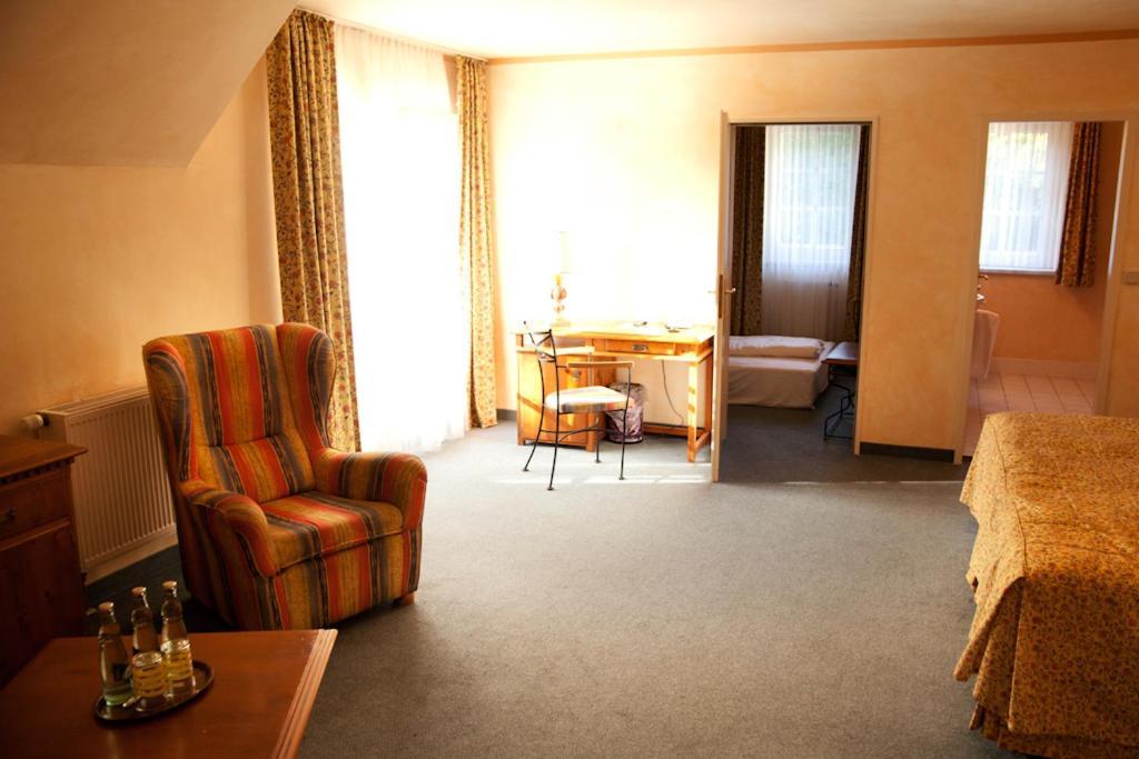 Landgasthof & Hotel Jagdhof Stralsund Bilik gambar